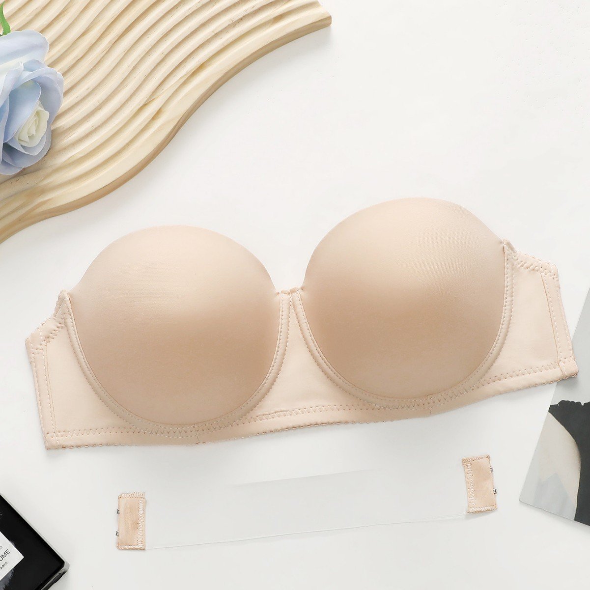 Wholesale Nude Strapless Smooth Cup Bra CNW110
